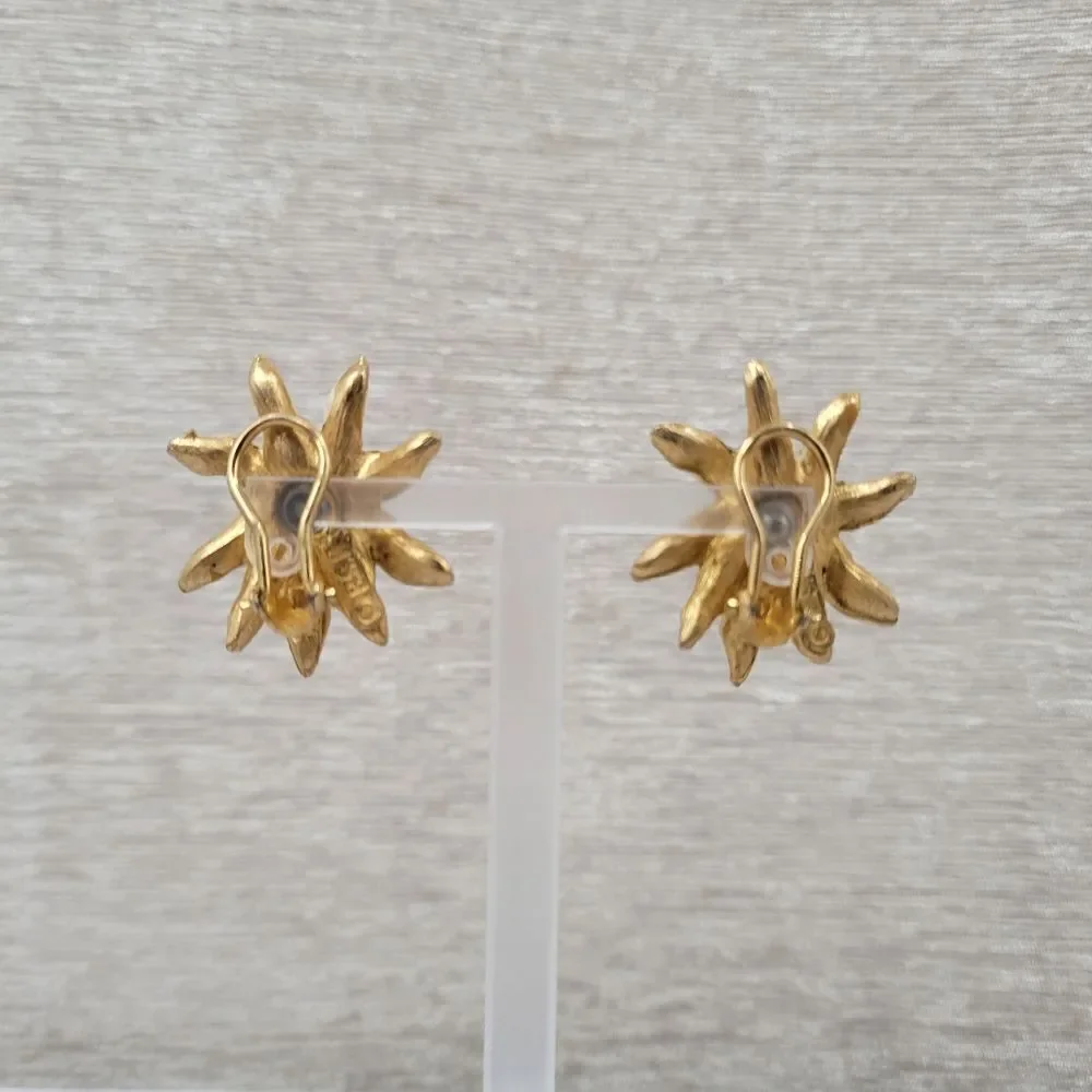 BSK Vintage Sunflower Clip On Earrings Cream Enamel Gold Toned Brown Rhinestones